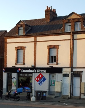 Yes, I live right above a Domino's and it smells delicious.